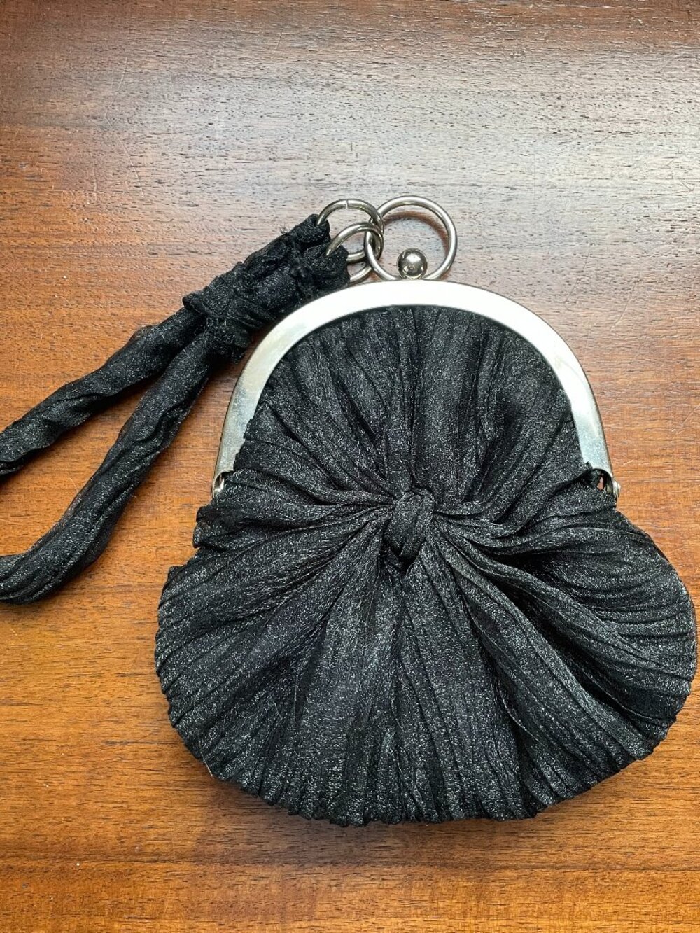 Black Gathered Evening Wristlet Mini Coin Purse Kiss Lock Bag